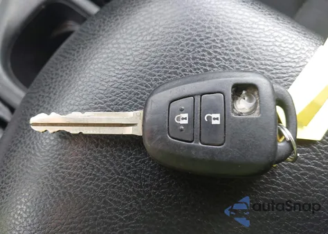 2017 Toyota Rav4 Le z USA, uszkodzony, nr VIN 2T3ZFREV2HW400678